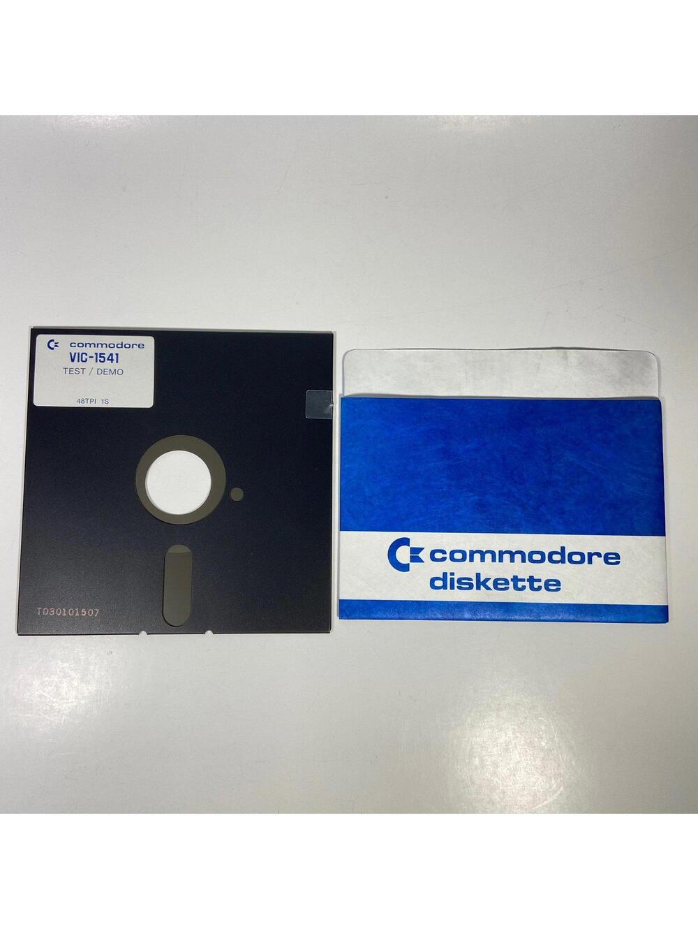 Vintage Commodore 64 VIC-1541 Terminal Software / Test Demo Disk - UNTESTED